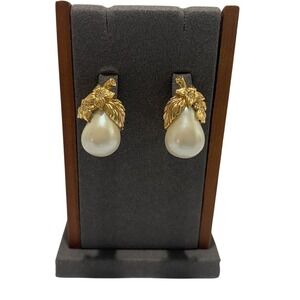Vintage Pear Shaped Gold Tone Earrings Faux Pearl Rhinestone Clip-On Unmarked